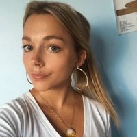 natasha abbott的照片