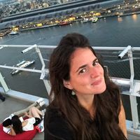 Flor Bourguet的照片