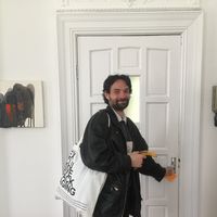 Simon Suveran的照片