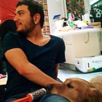 Yağmur Güneş Varlık的照片