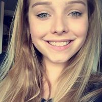 Ysanne Marique的照片