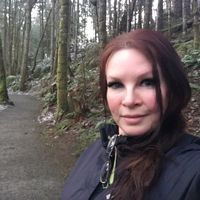 Janine Thomson的照片