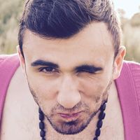 Գարուշ Հարոյան的照片