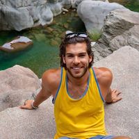 Luis Bayón的照片