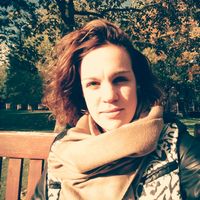 Angela Moreno Valle的照片