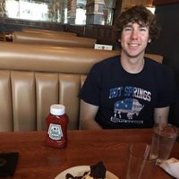 Broderick Fielding的照片