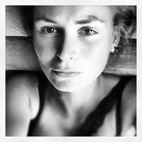 Hélène GUY的照片