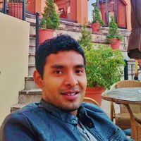 Josh Molina的照片