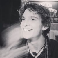 Mehdi Djouad的照片