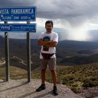 Esteban  Orellana的照片