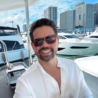 Cesar Gutierrez的照片