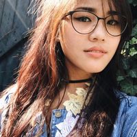 Demi  Herder的照片