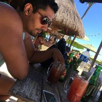 Julian Escamilla的照片