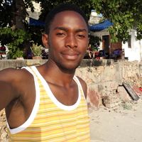 Frank Kinubi的照片