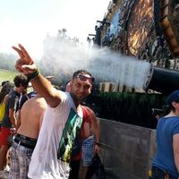 Sheldon Fernandes的照片