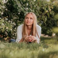 Anna Zakharchenko的照片