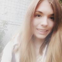 Alena Alyakrinskaya的照片