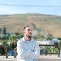 Nabile  Lemniai的照片