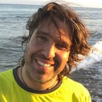 DAVID KISSES的照片