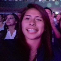 CECILIA  SANTIAGO的照片