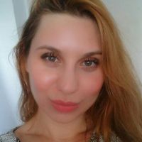 Emina Jakupi的照片