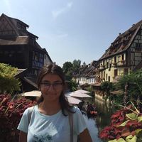 Cemre Nur Eşme的照片