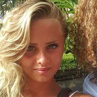 Manon Manevy's Photo