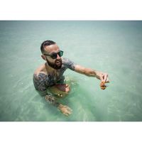 Jake V Isaac的照片