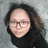 Gladhys Syahutari's Photo