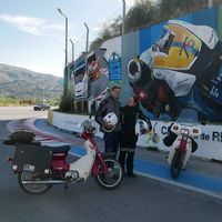 Ruta and Igor  and Honda C90的照片