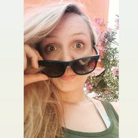 Oyku Ozyurek的照片