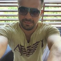 İbrahim Sari的照片