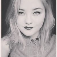 Nikoletta Stefancsik的照片