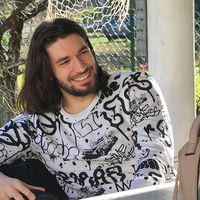 Luka Hajnal的照片