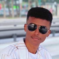 Taha  Hakim的照片