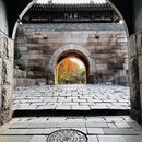 Urban local life at parasite filming spot的照片