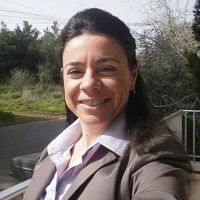 Juliah Parnou's Photo