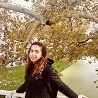 nadia Badriahmadi的照片