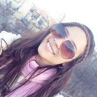 Gina sierra的照片