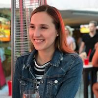 Nina Zahorui的照片