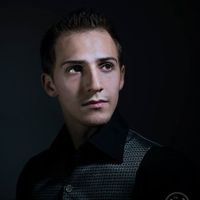 Alex Dominguez的照片