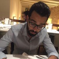 Baha Boutouila的照片