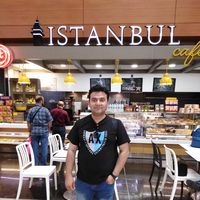 Awais Iqbal的照片