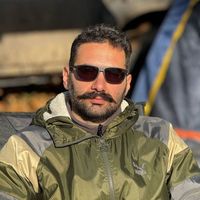 Pooya varshoei的照片