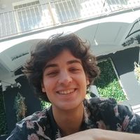 Teoman Oliver  Hilton的照片