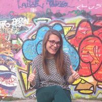 Louise Claustre的照片