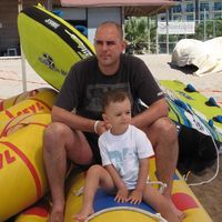 Adam Rozboril的照片