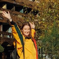 Emma English的照片