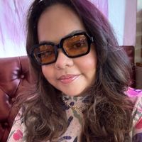 Karina Romero's Photo