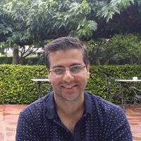 Roger Morales的照片